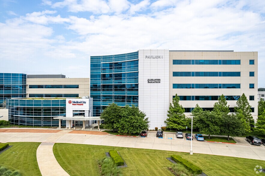 More Photos Of 11970 N Central Expy, Dallas Medical For Lease