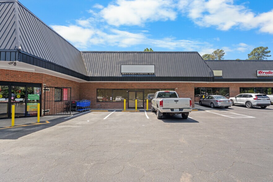 More Photos Of 4701-4707 Hillsborough Rd, Durham General Retail For Lease