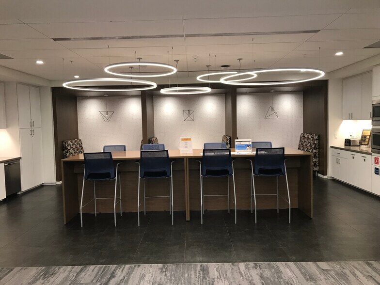 More Photos Of 400 Airborne Pky, Buffalo Office For Lease