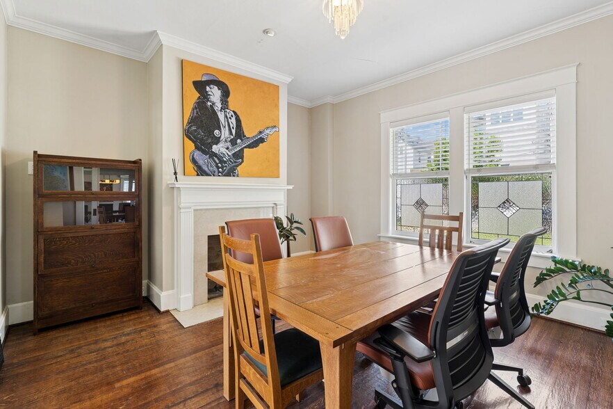 More Photos Of 4112 Swiss Ave, Dallas Office For Sale