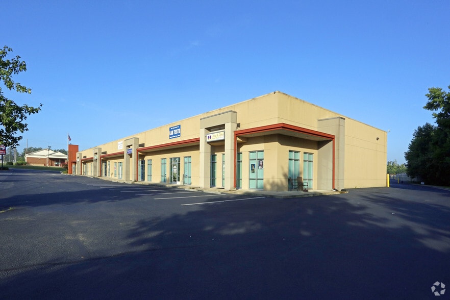 More Photos Of 5745 Wendy Bagwell Pky, Hiram General Retail For Lease