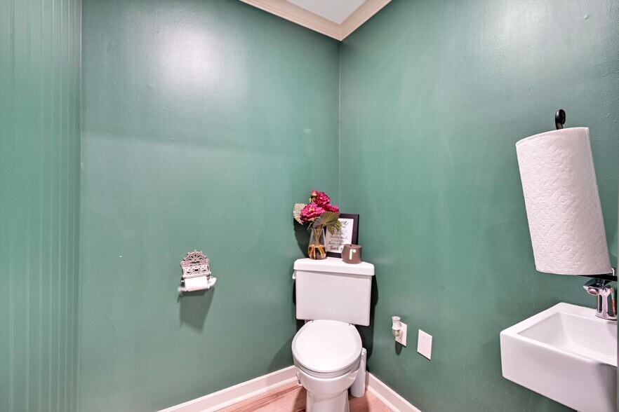 More Photos Of 3419 Market St, Camp Hill Storefront Retail Office For Sale