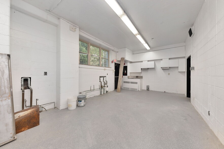 More Photos Of 1607 Mansfield St, Cincinnati Schools For Lease