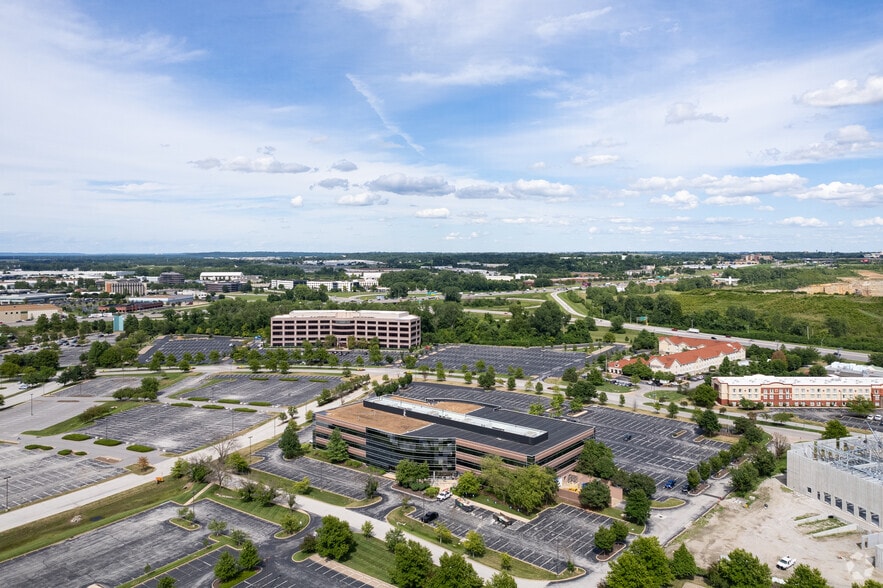 More Photos Of 13640-13690 Riverport Dr, Maryland Heights Office For Lease