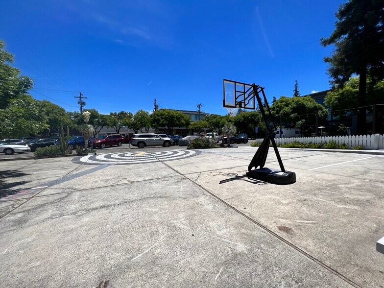 More Photos Of 145 1st St, Los Altos Restaurant For Lease