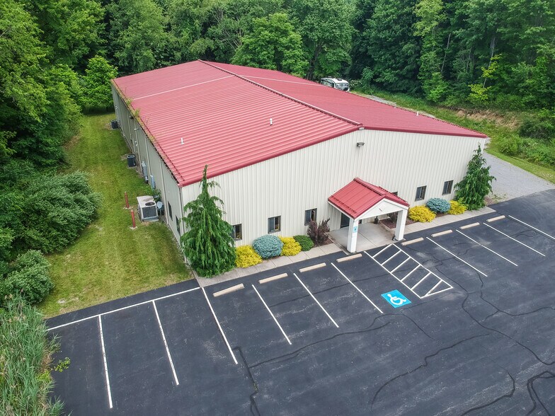 Primary Photo Of 703 Commerce Ave, New Castle Warehouse For Sale
