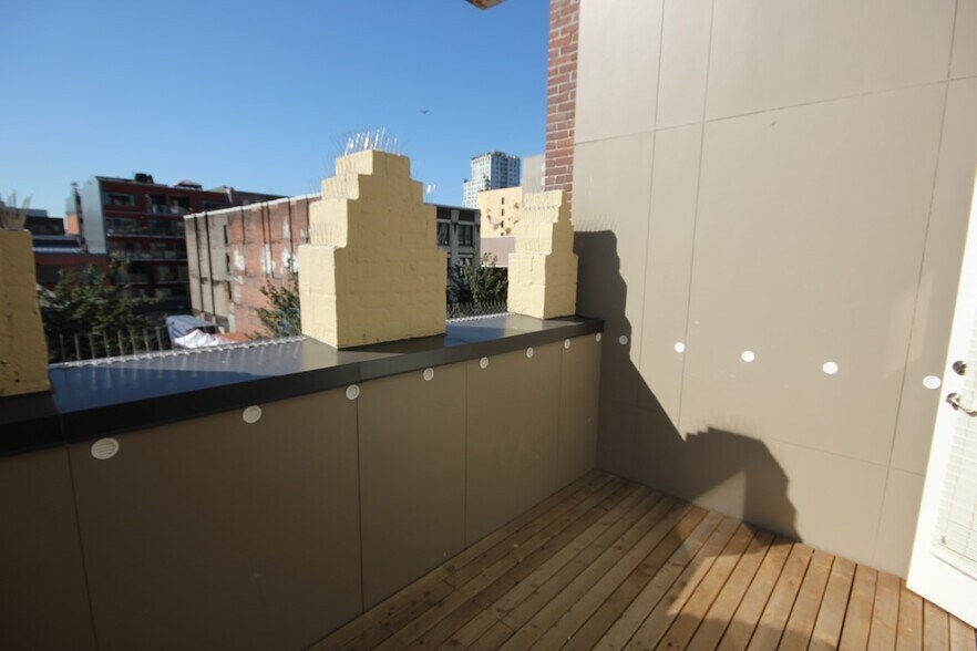 More Photos Of 71-77 E Hastings St, Vancouver Apartments For Sale