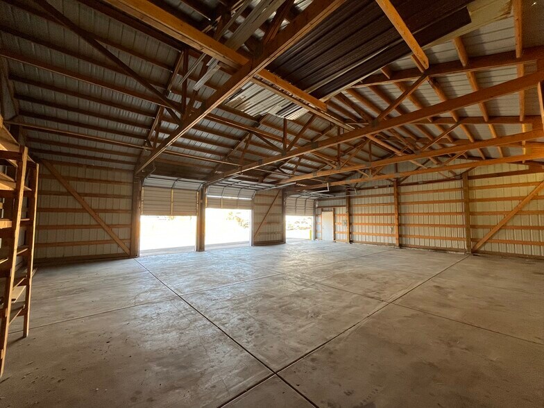 More Photos Of 3434 E 43rd Ave, Denver Service For Lease