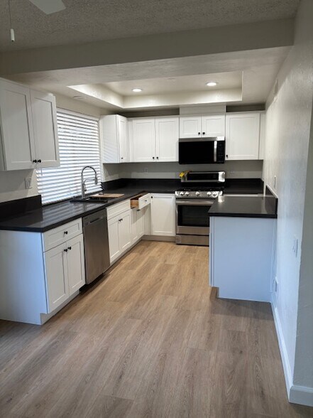 More Photos Of 2318 Franzen Ave, Santa Ana Apartments For Sale