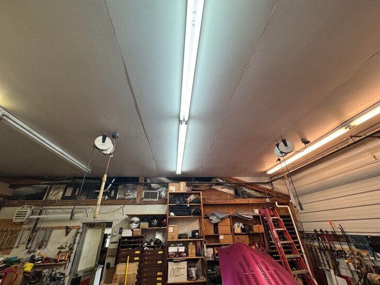 More Photos Of 818 Morton Ave, Bardstown Manufacturing For Sale