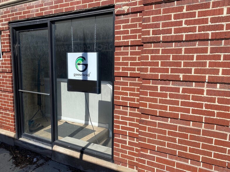 More Photos Of 5202-5216 N Damen Ave, Chicago Apartments For Lease