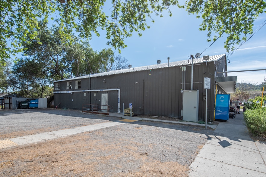 More Photos Of 115 E 2nd St, Cloverdale Warehouse For Sale