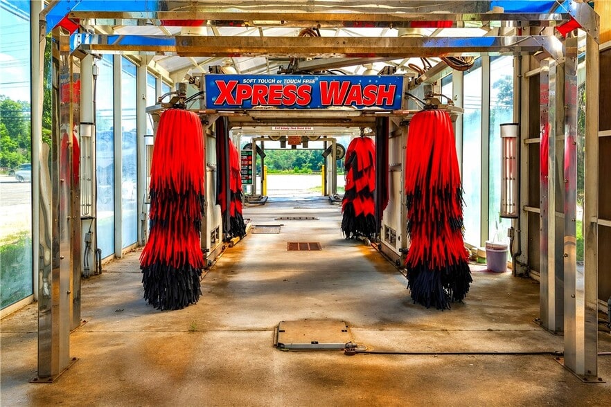 More Photos Of 1469 Blue Ridge Blvd, Seneca Carwash For Sale