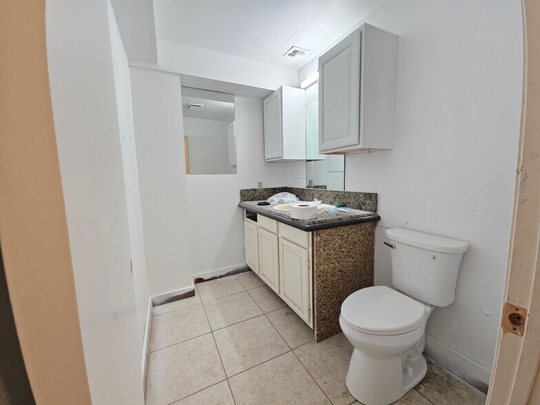 More Photos Of 3829 Rising Sun Rd, Bullhead City Distribution For Lease