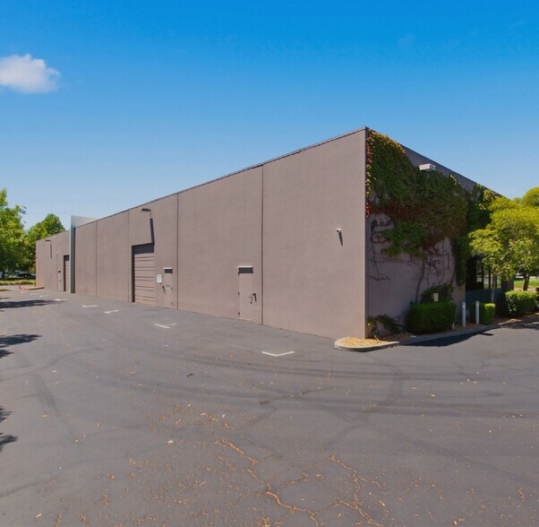 More Photos Of 871 Latour Ct, Napa Manufacturing For Lease