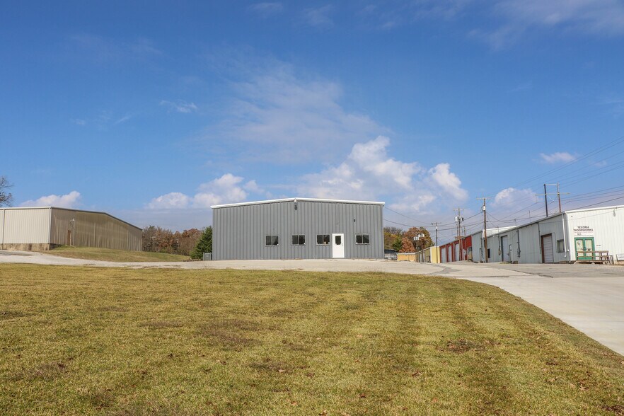 More Photos Of 401 W Coffin St, Denison Industrial For Sale