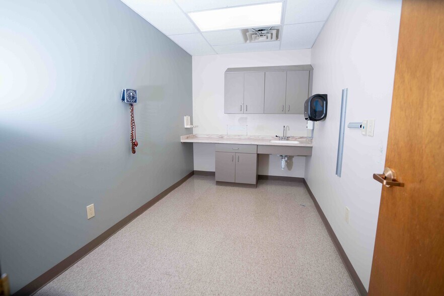 More Photos Of 6000 Brockton Dr, Lockport Medical For Lease