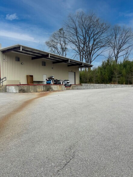 More Photos Of 5119 Bush River Rd, Columbia Flex For Lease