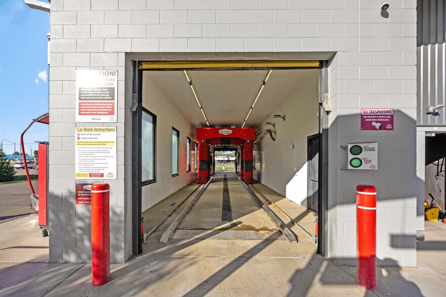 More Photos Of 655 S US Highway 131, Three Rivers General Retail For Sale