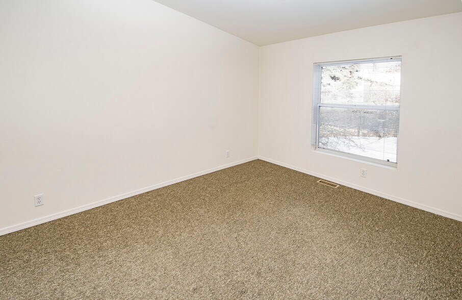 More Photos Of 6885 Bauman St, Bonners Ferry Office Residential For Sale