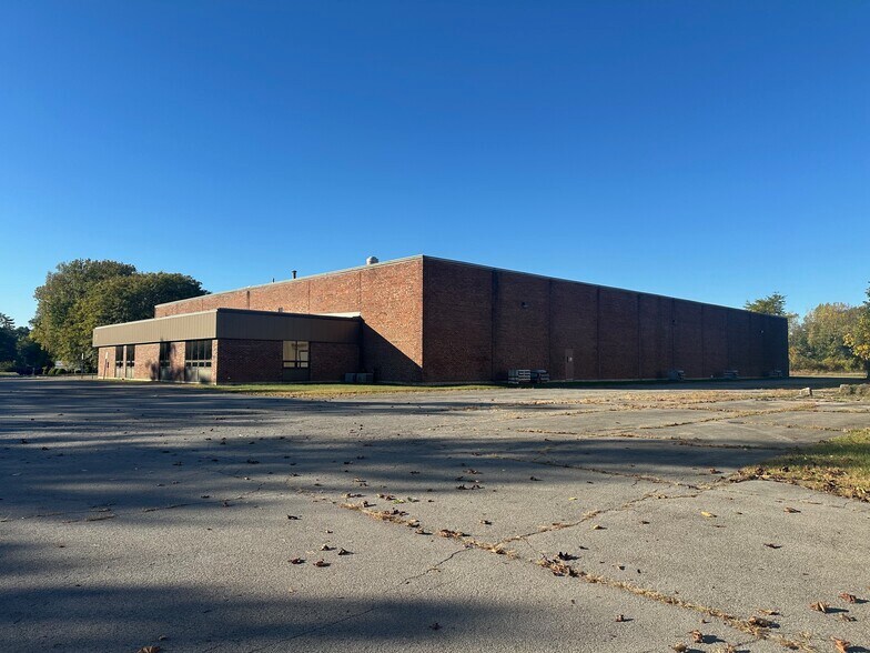 More Photos Of 5 Pruyn's Island Dr, Glens Falls Unknown For Lease