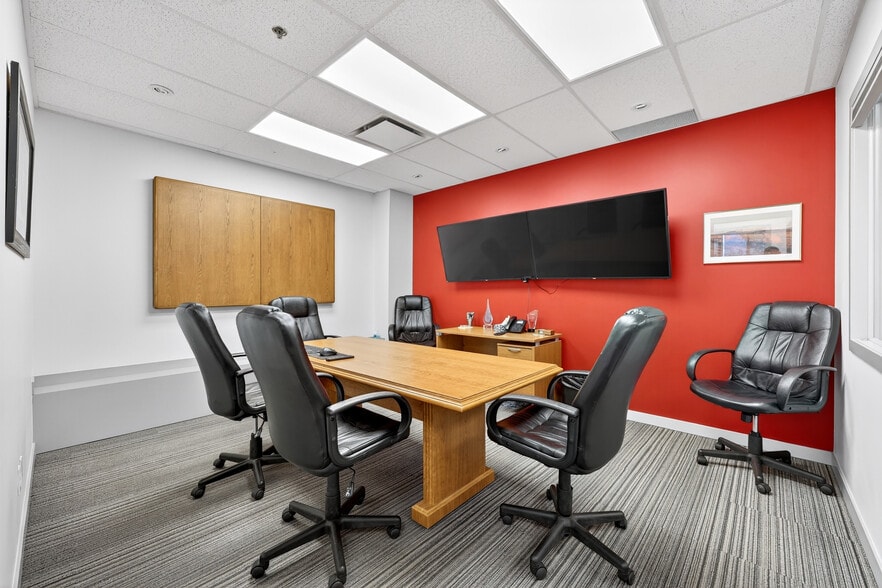 More Photos Of 5700 1st St SW, Calgary Warehouse For Sale
