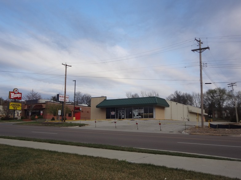 Primary Photo Of 2106 Missouri Blvd, Jefferson City Freestanding For Lease