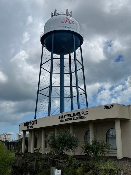 More Photos Of 2185-2187 3rd St S, Jacksonville Beach Office For Lease