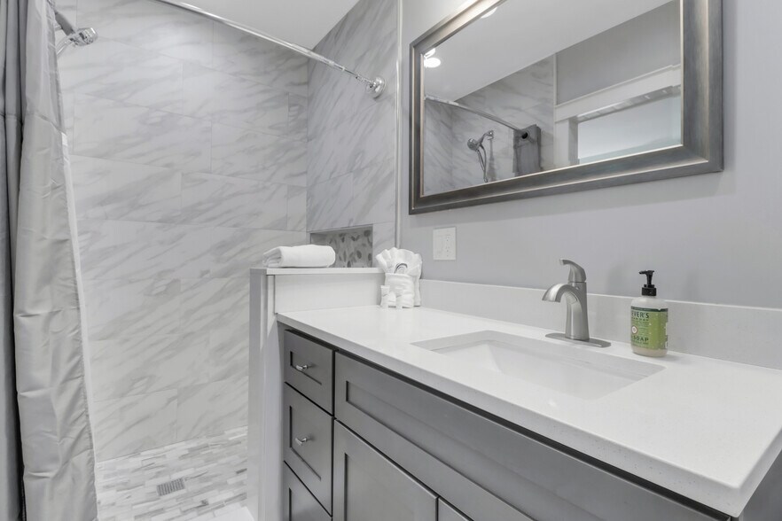 More Photos Of 4838 Esplanade St, Bonita Springs Multifamily For Sale