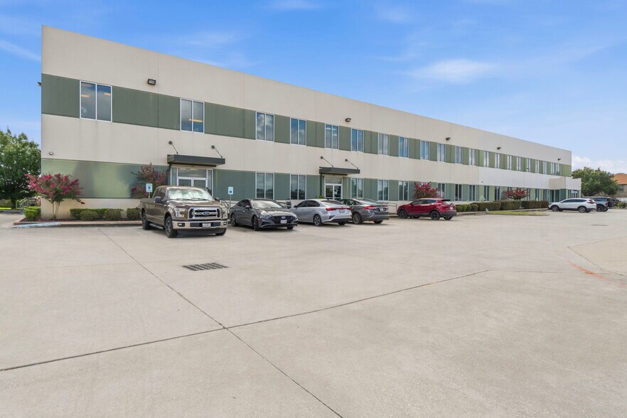 More Photos Of 911 Regional Park Dr, Houston Office For Sale