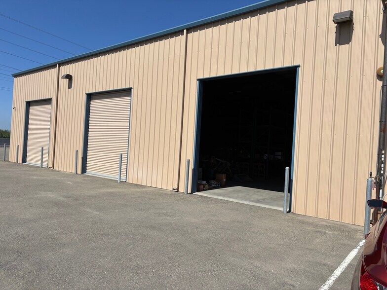 More Photos Of 992 Marchy Ln, Ceres Distribution For Sale