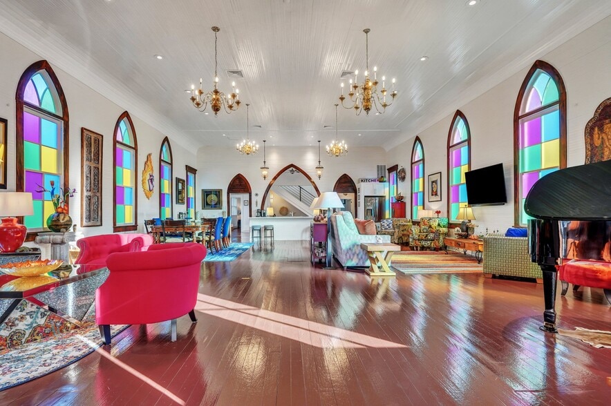 More Photos Of 2716 Mechanics Ave, Savannah Religious Facility For Sale