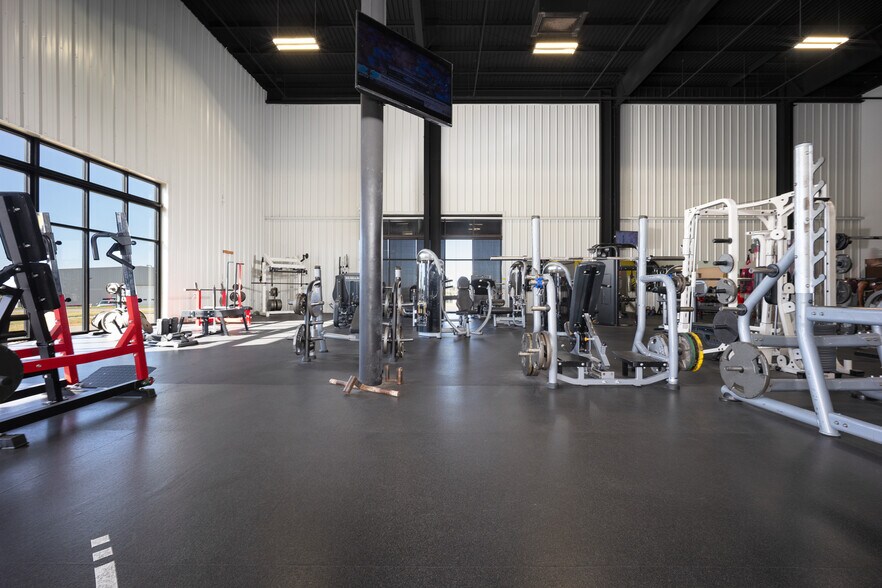 More Photos Of 4200 Carriage Way, Weatherford Medical For Lease