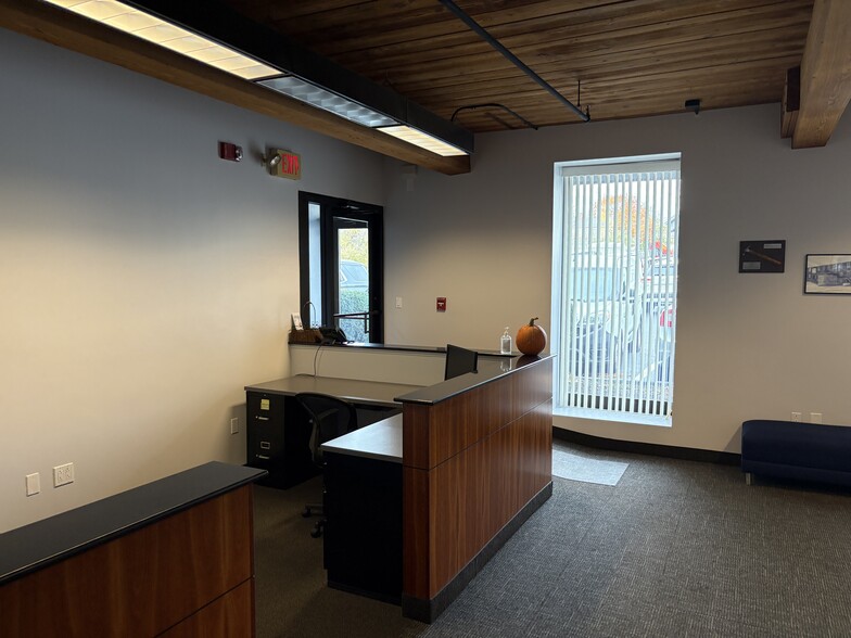 More Photos Of 146 W Boylston Dr, Worcester Office For Sale