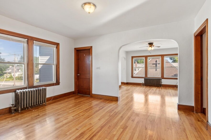 More Photos Of 158 Fairhaven Rd, Worcester Storefront Retail Residential For Sale
