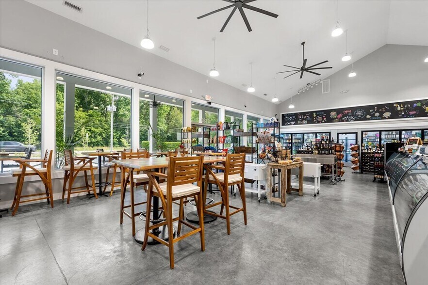 More Photos Of 2130 Stone Rd, Cape Charles Restaurant For Sale