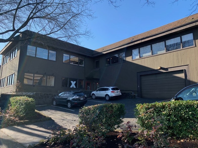 More Photos Of 3611 SW Hood Ave, Portland Office For Sale