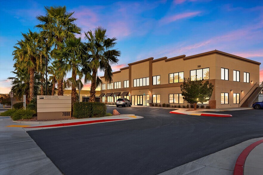 More Photos Of 7080 La Cienega St, Las Vegas Office For Sale