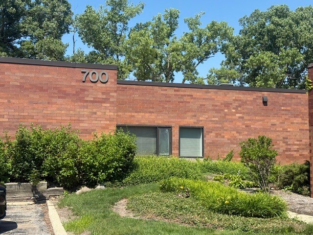 Primary Photo Of 666 Dundee Rd, Northbrook Office For Lease