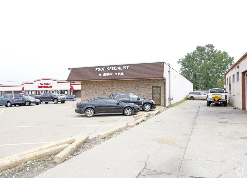 More Photos Of 31040-31046 Utica Rd, Fraser Office Residential For Lease