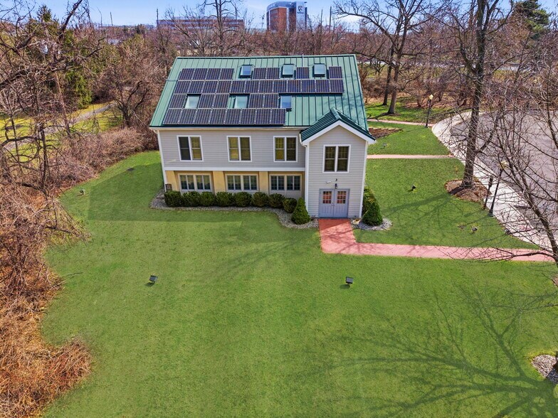 More Photos Of 3 Mapleton Rd, Princeton Office For Sale