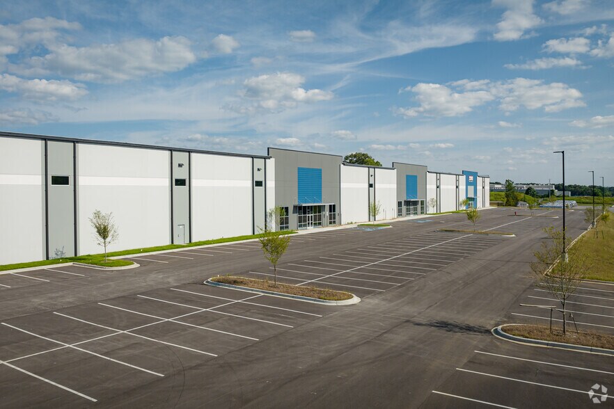 More Photos Of 4885 Claude Ramsey Pky, Chattanooga Manufacturing For Lease
