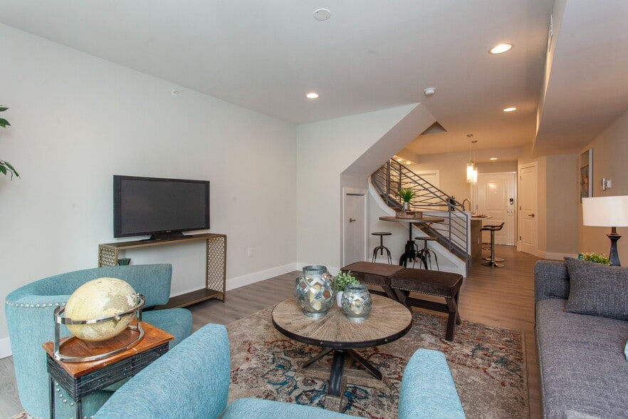 More Photos Of 1533 Parrish St, Philadelphia Apartments For Sale