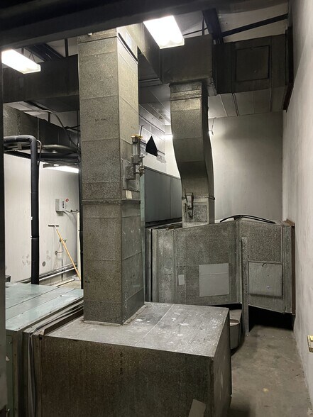 More Photos Of 207 Dunson St, Andalusia Light Distribution For Sale