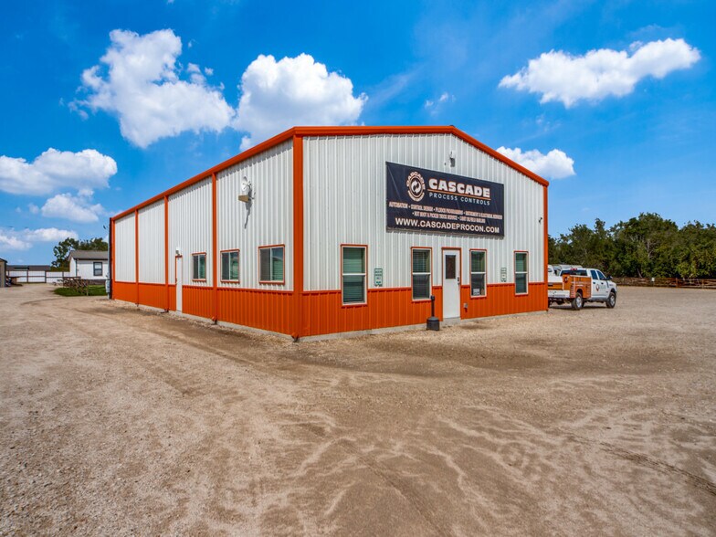 More Photos Of 5367 State Highway 97 E, Floresville Truck Terminal For Sale