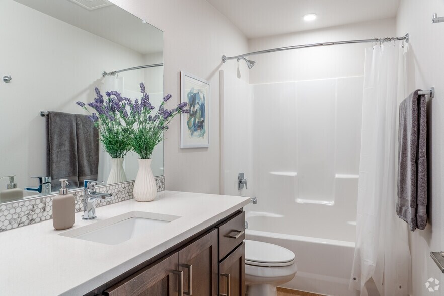 More Photos Of 4775 NE 107th Ave, Portland Apartments For Sale
