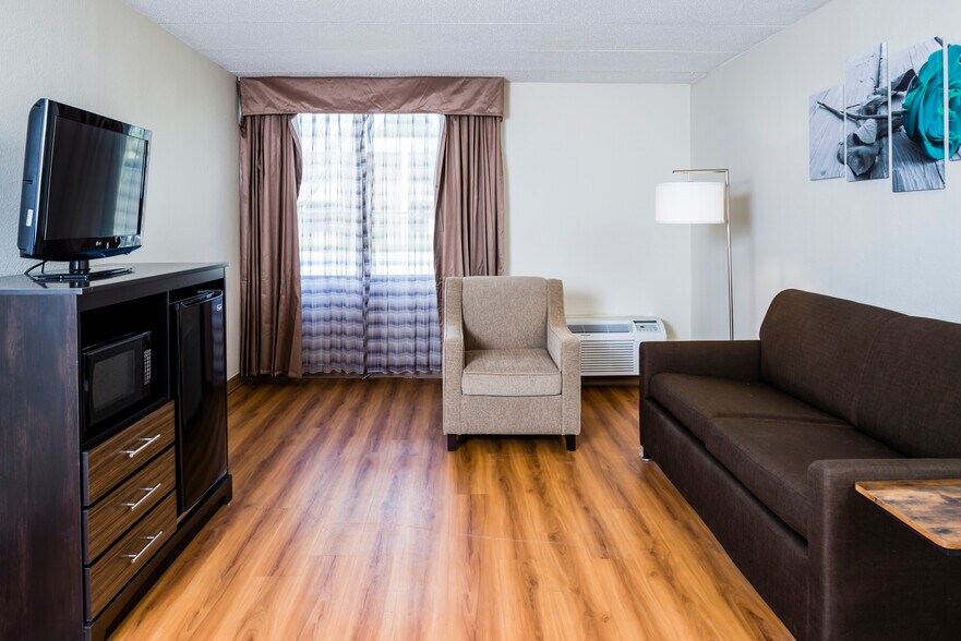 More Photos Of , Ruther Glen Unknown For Sale