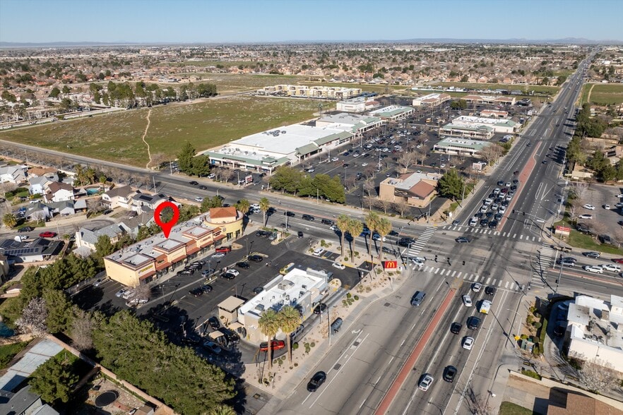 More Photos Of 42815 30th St W, Lancaster Storefront For Lease