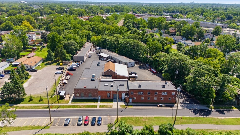 Primary Photo Of 126 E Niagara St, Tonawanda Warehouse For Sale