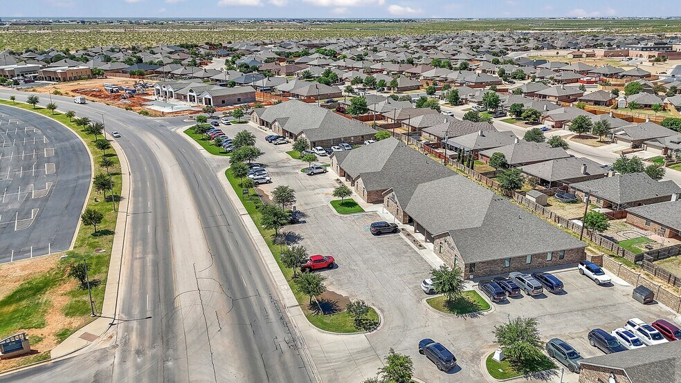 More Photos Of 707 Tradewinds Blvd, Midland Office For Lease